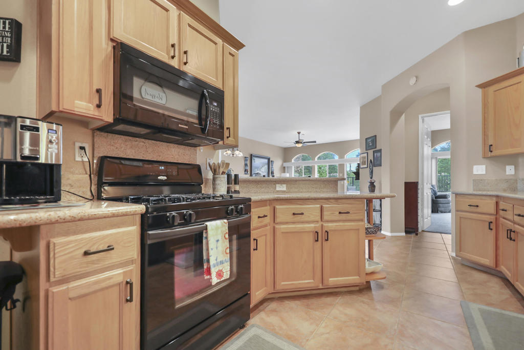 MLS #219136911DA image #17