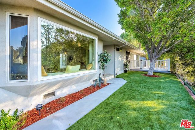 3506 Wrightwood Court photo 4