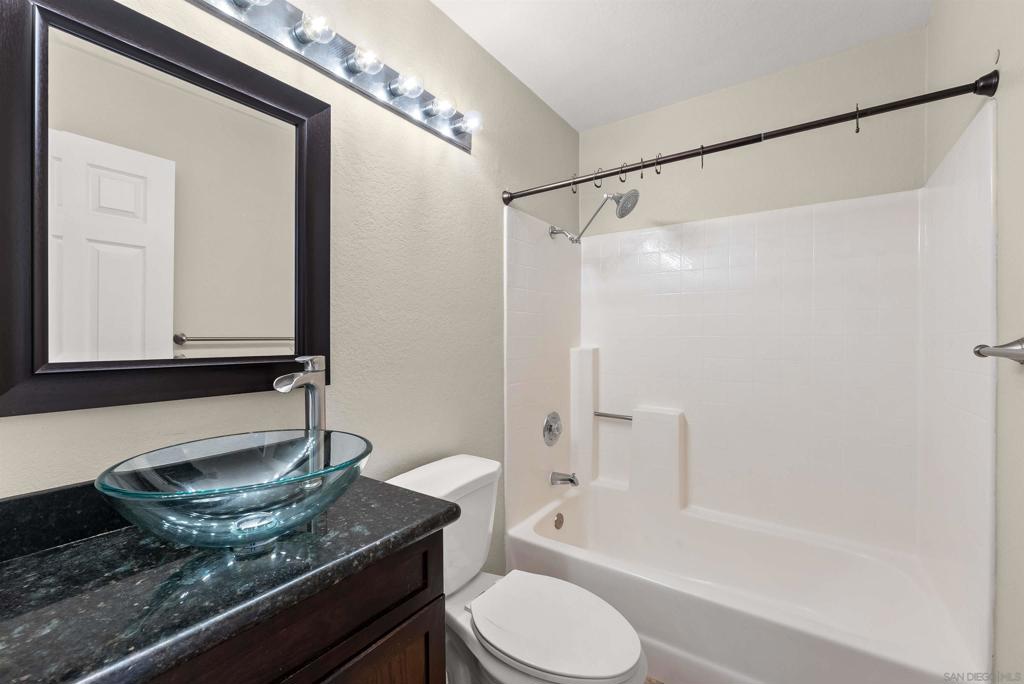 MLS #250037930SD image #9