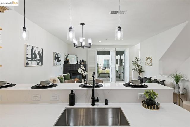 4153 Clarinbridge Cir, Dublin CA: https://media.crmls.org/mediaz/f6cd3ba1-dfb4-40e6-9491-bc6cd7e0de89.jpg