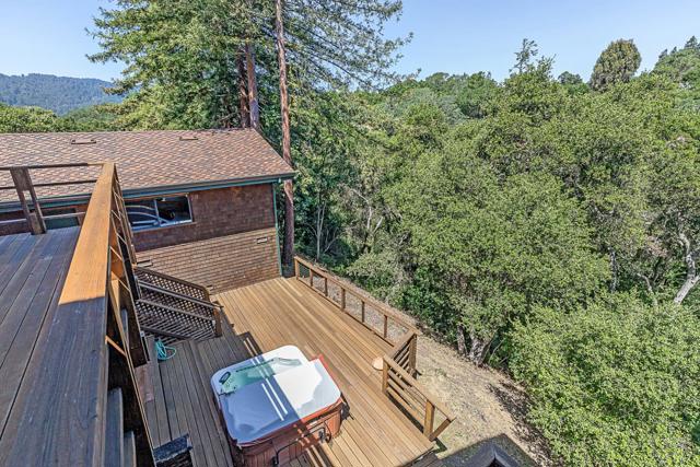 300 Cervantes Road, Portola Valley CA: https://media.crmls.org/mediaz/f6cdd1b9-5694-4d65-937a-8f699c79f31c.jpg