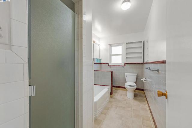 Image 32 of 59 For 4135 Vasco Rd