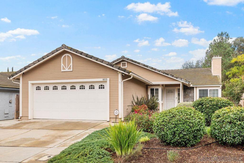 803 Viking Ln