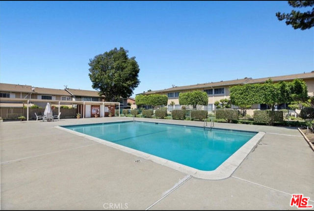 3500 W Manchester Boulevard, Inglewood CA: https://media.crmls.org/mediaz/f6cf1a76-0829-4aaf-9b6e-d8bbbcdfb385.jpg