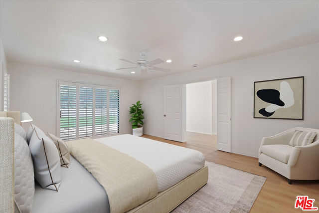 22960 Cass Avenue, Woodland Hills CA: https://media.crmls.org/mediaz/f6cffdcb-2405-4f14-bd53-ae27be4f5fde.jpg