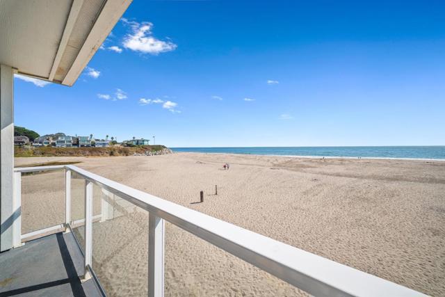 22130 E Cliff Drive, Santa Cruz CA: https://media.crmls.org/mediaz/f6d02a8c-25dc-45d1-926e-fe01dae20d89.jpg