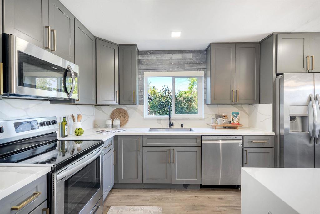 1937 Bernardo Avenue - photo 11