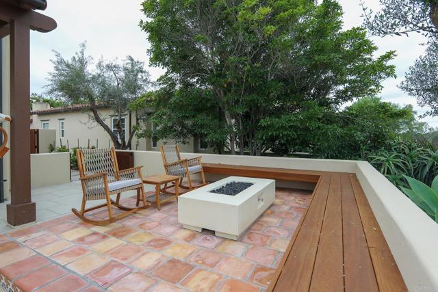 Detail Gallery Image 4 of 37 For 8134 Santaluz Village Green N., San Diego,  CA 92127 - 3 Beds | 3 Baths