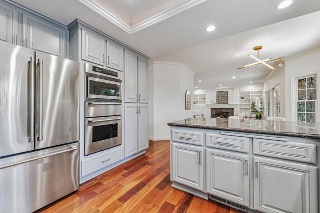 100 Danbury Lane, Redwood City CA: https://media.crmls.org/mediaz/f6d3bce5-0791-4dd0-967c-8e1e2f419c74.jpg