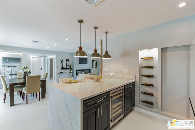 505 E Molino Road, Palm Springs CA: https://media.crmls.org/mediaz/f6d437f6-37e0-45cd-83c5-955db02a2f2b.jpg