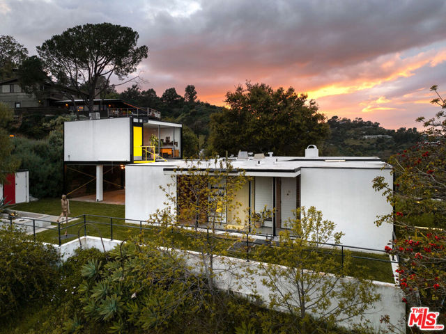 3 Bed Home for Sale in Los Angeles, California