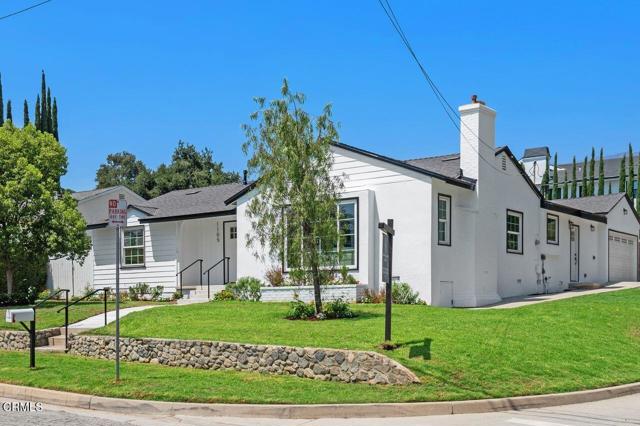 1105 Fairview Drive, La Canada Flintridge CA: https://media.crmls.org/mediaz/f6d4dee3-5e00-4a01-9328-7a6284a09d71.jpg