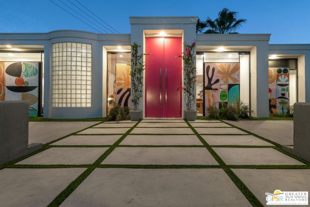 153 W El Camino Way, Palm Springs, CA 92264