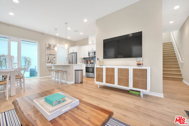 2432 E Hyde Paseo, Ontario CA: https://media.crmls.org/mediaz/f6d5842e-7598-4836-9876-18ec56a64b31.jpg