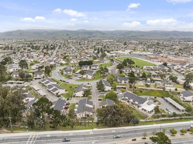 918 Acosta Plaza, Salinas CA: https://media.crmls.org/mediaz/f6d5a76a-0f66-4c53-a199-c72aaaec74ca.jpg