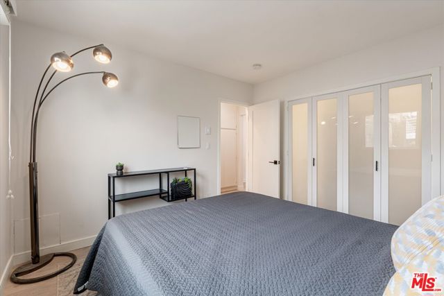 2721 2nd Street, Santa Monica CA: https://media.crmls.org/mediaz/f6d5ebcd-bd7f-4414-96a5-bb3e31885ded.jpg