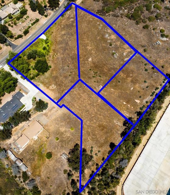0 Kauana Loa Dr, Escondido CA: https://media.crmls.org/mediaz/f6d60c94-6999-47e0-a9db-8b54f85c63d9.jpg