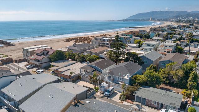 1111 Dover Lane, Ventura CA: https://media.crmls.org/mediaz/f6d659f0-6383-4cc6-9442-85bc4c53f74e.jpg