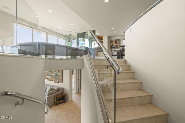 3629 Ocean Drive, Oxnard CA: https://media.crmls.org/mediaz/f6d6719e-c360-4277-80a1-577daabed42d.jpg