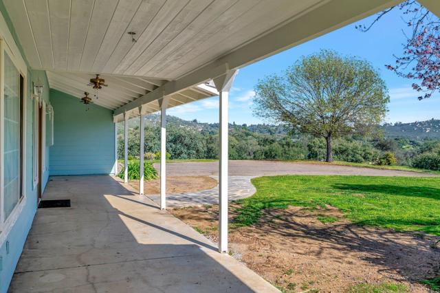 Image 20 of 49 For 2340 Mount Elena Way