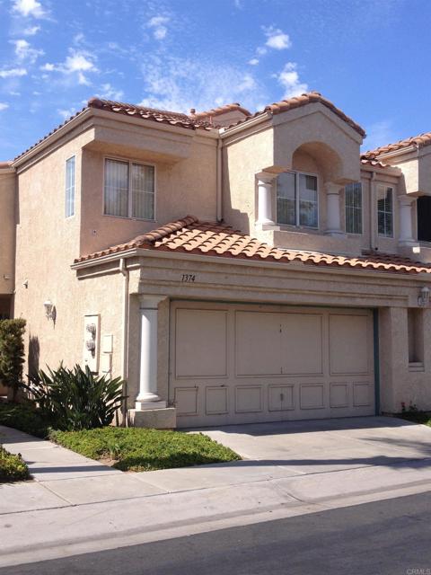 1374 Serena Circle, Chula Vista CA: https://media.crmls.org/mediaz/f6d75eb6-e238-406d-8354-5568008bc072.jpg