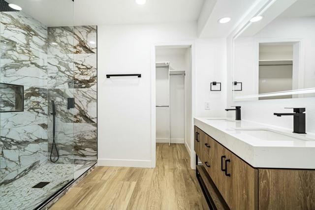 75 Sunrise Drive, Rancho Mirage CA: https://media.crmls.org/mediaz/f6d7906f-4f21-4190-94ce-3c9665a5fa01.jpg