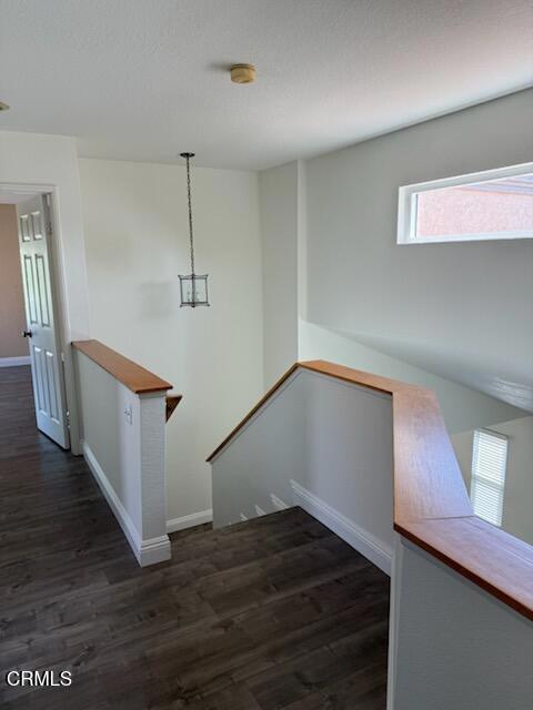 Detail Gallery Image 12 of 18 For 15437 Braun Ct, Moorpark,  CA 93021 - 4 Beds | 2/1 Baths