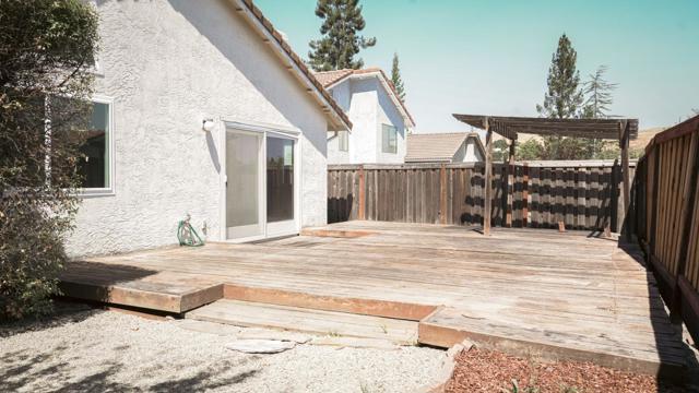 5486 Deer Run Drive, El Sobrante CA: https://media.crmls.org/mediaz/f6d8b757-3b0b-4272-9b0b-0127098959da.jpg