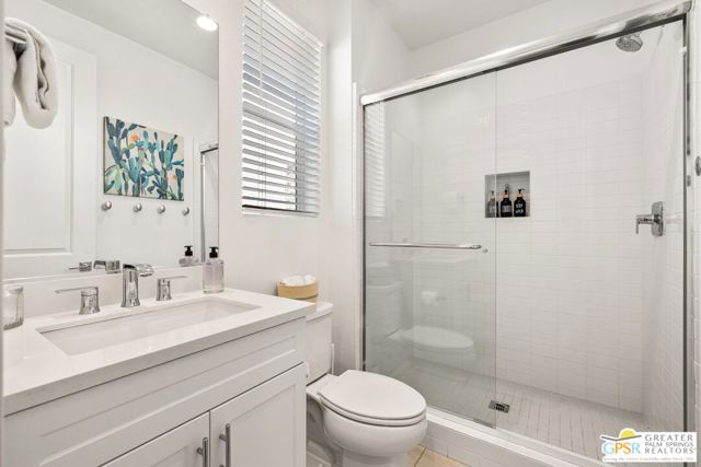 84621 Lago Breeza Drive, Indio CA: https://media.crmls.org/mediaz/f6d99ae6-7d55-415b-b047-d1551da2d448.jpg