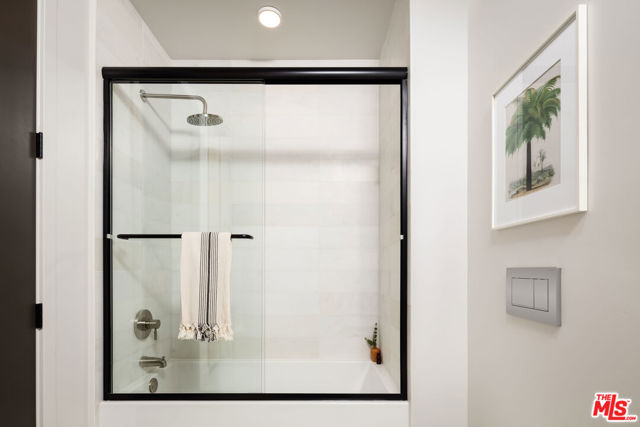 3833 Dunn, Culver City CA: https://media.crmls.org/mediaz/f6d9d4df-dca1-4e63-864b-1de0afbaf4c4.jpg