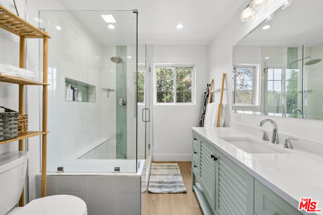 5656 Penfield Avenue, Woodland Hills CA: https://media.crmls.org/mediaz/f6daa26d-171e-4bf5-8e3c-fe62873d99f5.jpg