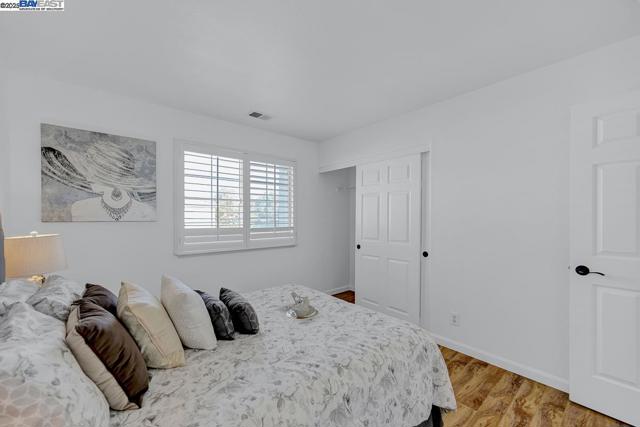 Image 39 of 60 For 2202 Oceanside Way