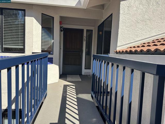 4329 Terra Granada Drive, Walnut Creek CA: https://media.crmls.org/mediaz/f6dcdd23-4c5f-41c9-91e9-0d51b6e4c5a5.jpg