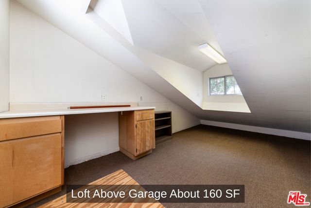 850 N Kenwood Street, Burbank CA: https://media.crmls.org/mediaz/f6dd715c-0291-48db-88a0-90c0cad676e1.jpg