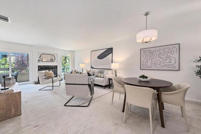 840 Sea Spray Lane, Foster City CA: https://media.crmls.org/mediaz/f6ddfa25-4200-4737-b9af-3d828f850870.jpg