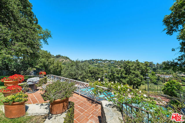 11080 Chalon Road, Los Angeles CA: https://media.crmls.org/mediaz/f6de52c6-718e-439a-92ac-0f35c3b65c8a.jpg