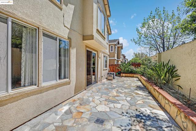 5736 Idlewood Street, Dublin CA: https://media.crmls.org/mediaz/f6de6a58-1bae-484e-8b30-b5bf58c11d3c.jpg