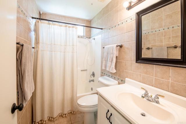 40112 Adian Court, Temecula CA: https://media.crmls.org/mediaz/f6de8665-b5d5-409c-97e9-9087c89ee996.jpg