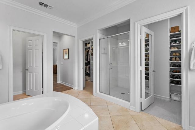 5158 Steinbeck Ct, Carlsbad CA: https://media.crmls.org/mediaz/f6ded71f-9bbf-46d0-947f-46c35cc9acaa.jpg