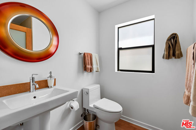 12936 Discovery, Los Angeles CA: https://media.crmls.org/mediaz/f6df4995-0442-42c2-88b4-8d3c0aea7ef7.jpg