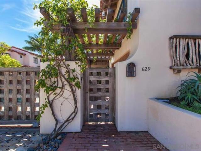 631 Loring, San Diego CA: https://media.crmls.org/mediaz/f6df4e64-f389-43de-bec3-5b815737eff8.jpg