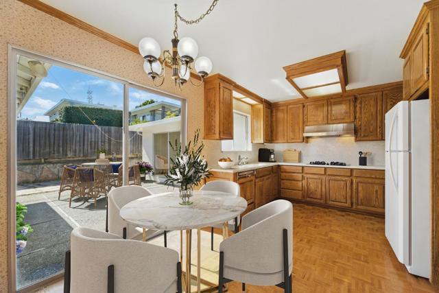 1380 Tuolumne Road, Millbrae CA: https://media.crmls.org/mediaz/f6df6fa9-267f-4d7a-8f98-4ff47e1b6572.jpg