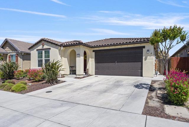 471 Segovia Drive, Hollister CA: https://media.crmls.org/mediaz/f6dfcc97-5397-45fb-89b0-4cf877e901b2.jpg
