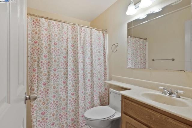 33408 4th Street, Union City CA: https://media.crmls.org/mediaz/f6e0be93-2c21-4bb3-8225-d5f34727988e.jpg