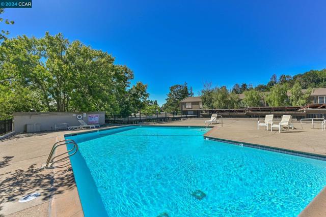 2079 Ascot Dr, Moraga, California 94556, 1 Bedroom Bedrooms, ,1 BathroomBathrooms,Condominium,For Sale,Ascot Dr,41068728