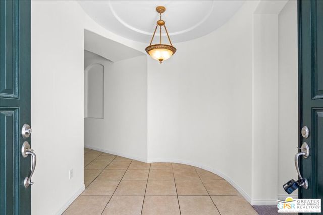 31505 Calle Amigos, Cathedral City CA: https://media.crmls.org/mediaz/f6e1545e-edf7-4218-95bb-390bdac09c0c.jpg