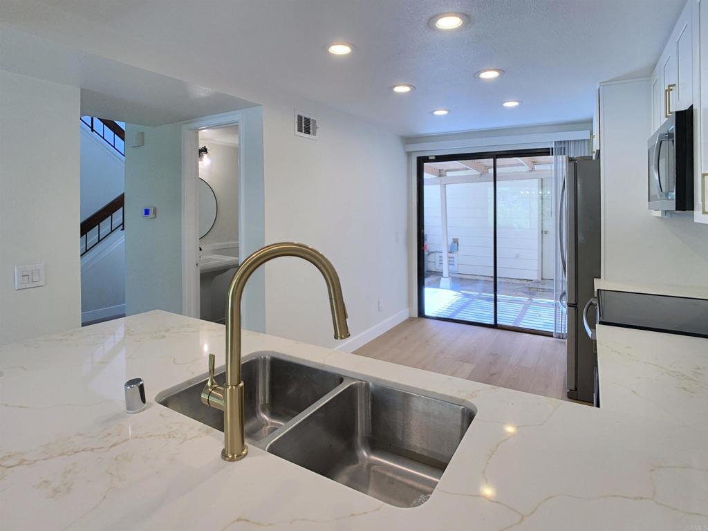 10473 Crosscreek Terrace - photo 8