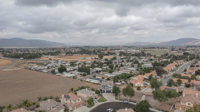 400 Colt Street, San Jacinto CA: https://media.crmls.org/mediaz/f6e28312-3e90-4969-98a6-8b1fdc5a3dd6.jpg