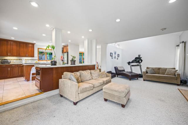 3265 Greenhills Drive, Lafayette CA: https://media.crmls.org/mediaz/f6e283e8-abf6-432c-b88b-8c853b0ebb5d.jpg