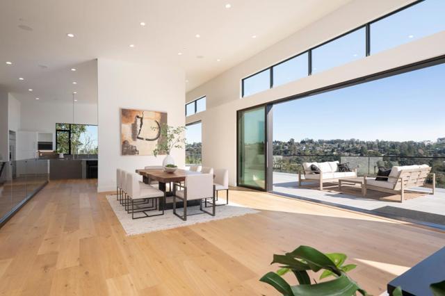 45 Calaveras Court, Hillsborough CA: https://media.crmls.org/mediaz/f6e307da-3aff-4594-b167-2cbba8a94e80.jpg